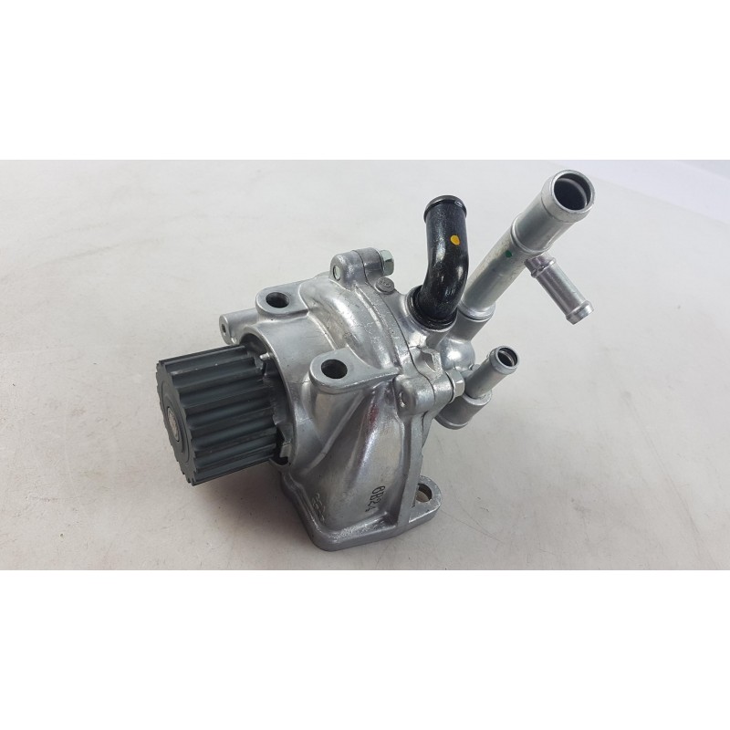 Pièce pour MAZDA - Water Pump RF8G15010A