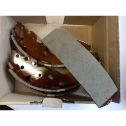 Pièce pour MAZDA - Brake Shoe Set UJY82638Z
