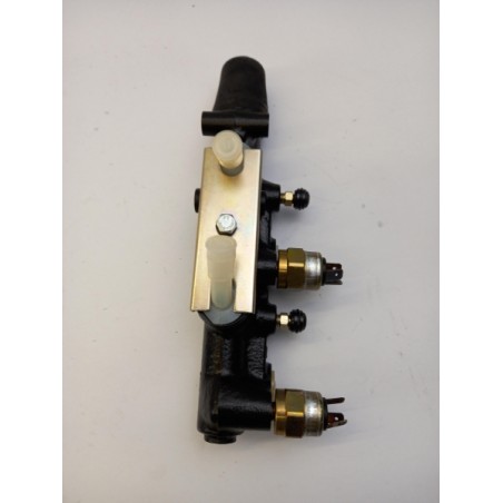 Pièce pour MERCEDES-BENZ - Master Cylinder, Clutch A0002958706