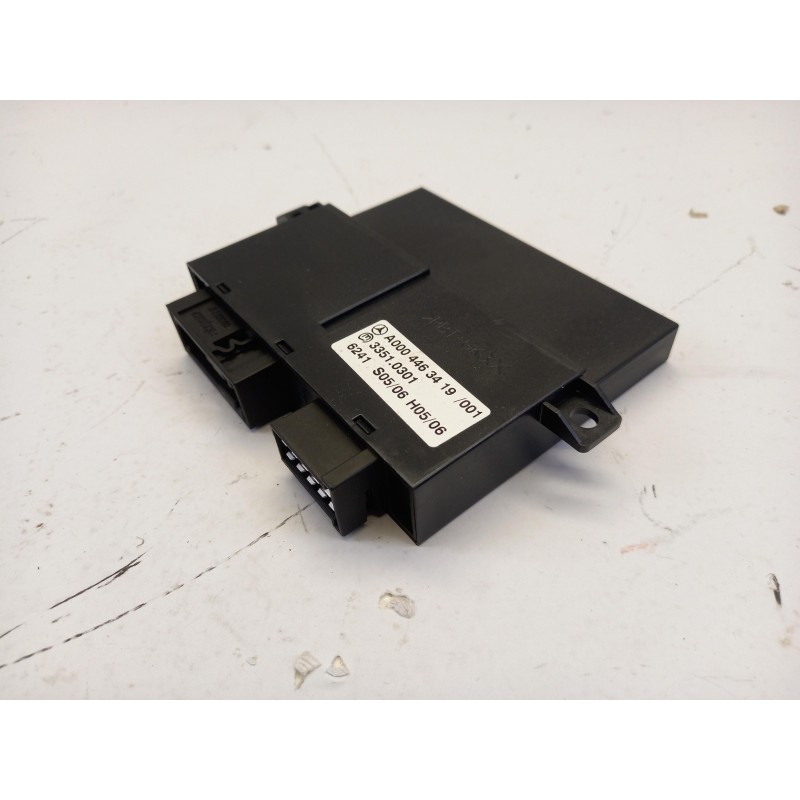 Pièce pour MERCEDES-BENZ - Control Unit A0004463419