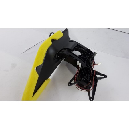 Pièce pour MERCEDES-BENZ - Holder, Outside Mirror A0008106119