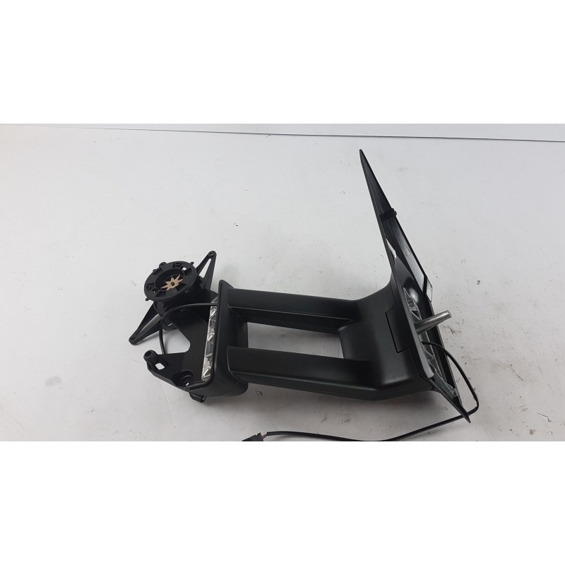 Pièce pour MERCEDES-BENZ - Housing, Outside Mirror A0008106919