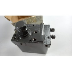 Pièce pour MERCEDES-BENZ - Tilt Pump, Driver Cab A0015533601
