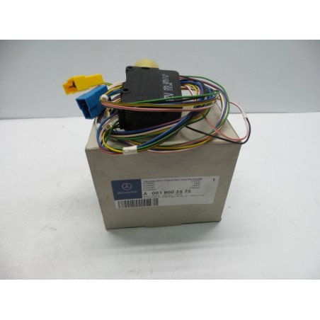 Pièce pour MERCEDES-BENZ - Control, Central Locking System A0018002575