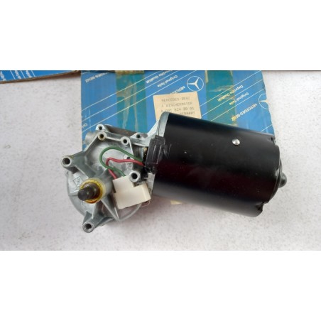Pièce pour MERCEDES-BENZ - Wiper Motor A0018243001