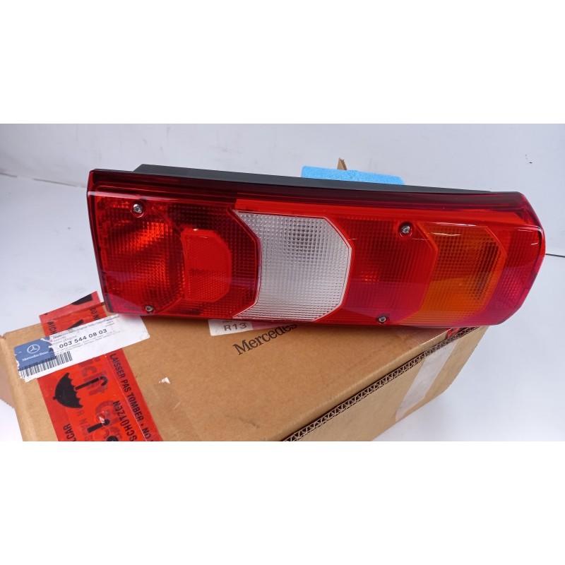 Pièce pour MERCEDES-BENZ - Combination Rearlight A0035440803