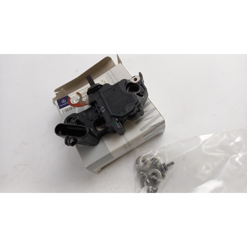 Pièce pour MERCEDES-BENZ - Alternator Regulator A0041545106