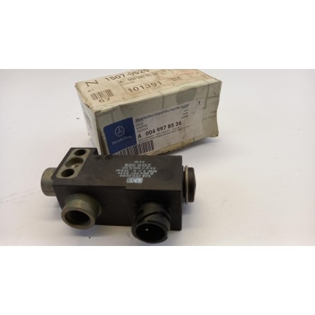 Pièce pour MERCEDES-BENZ - Solenoid Valve A0049978536