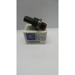 Pièce pour MERCEDES-BENZ - Sensor, Fuel Pressure A0051535828