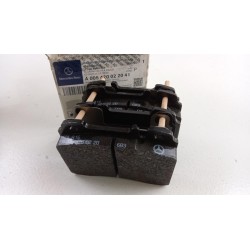 Pièce pour MERCEDES-BENZ - Brake Pad Set A005420022041