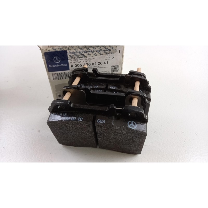 Pièce pour MERCEDES-BENZ - Brake Pad Set A005420022041