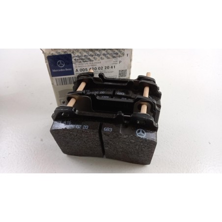 Pièce pour MERCEDES-BENZ - Brake Pad Set A005420022041