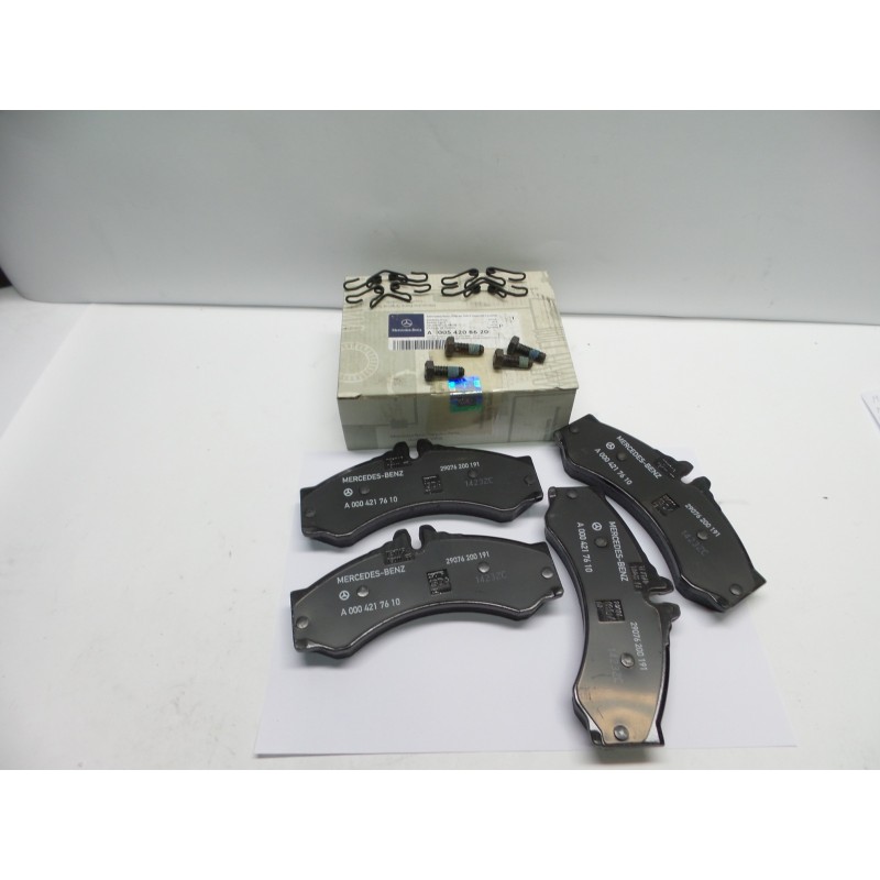 Pièce pour MERCEDES-BENZ - Brake Pad Set A0054208620
