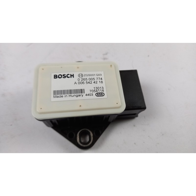 Pièce pour MERCEDES-BENZ - Sensor, Longitudinal-/Lateral Acceleration A0065424218