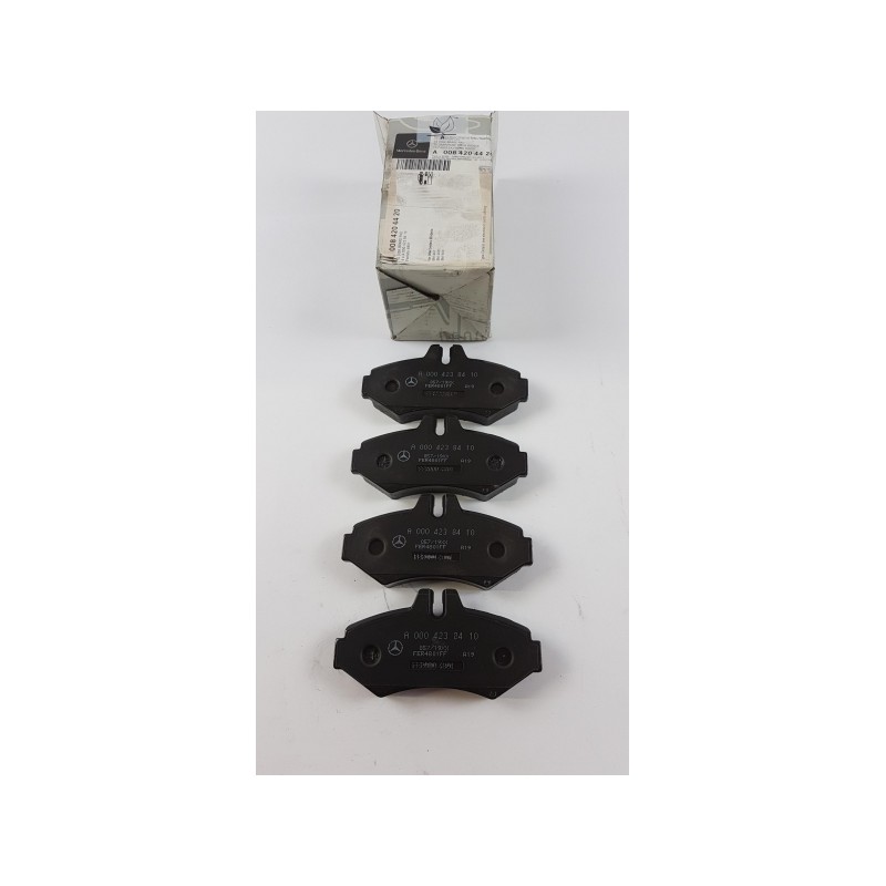 Pièce pour MERCEDES-BENZ - Brake Pad Set A0084204420