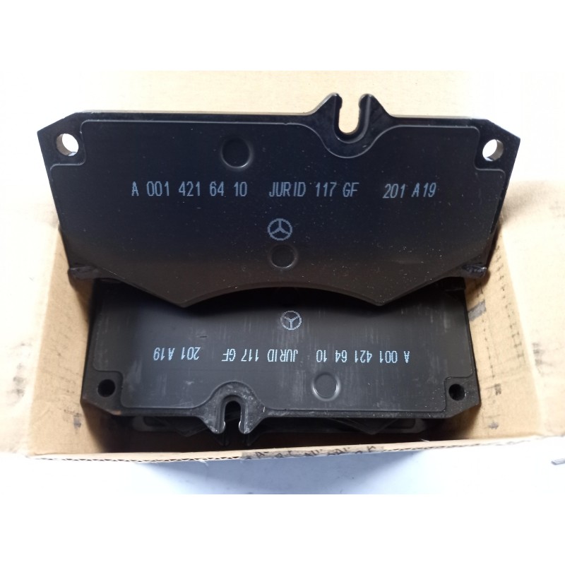Pièce pour MERCEDES-BENZ - Brake Pad Set A0084206120