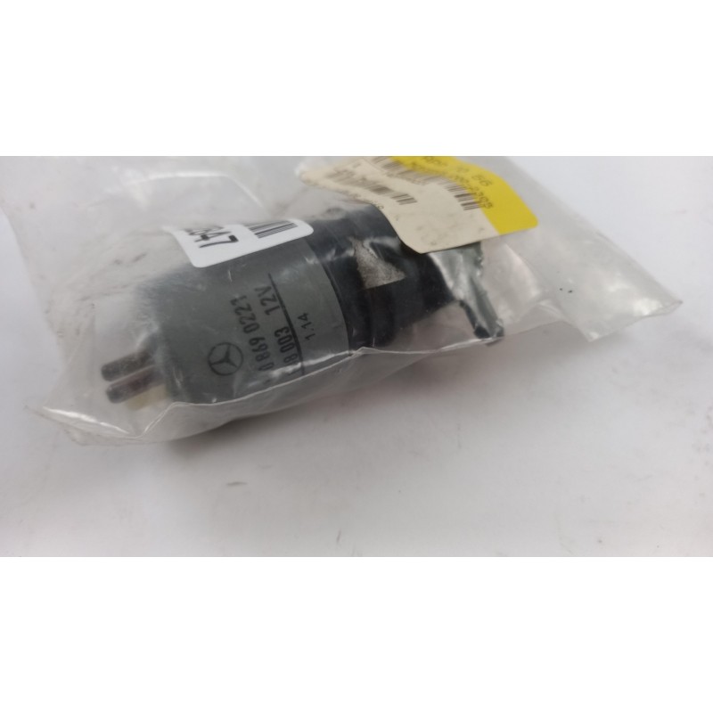 Pièce pour MERCEDES-BENZ - Water Pump, Window Cleaning A1408690221