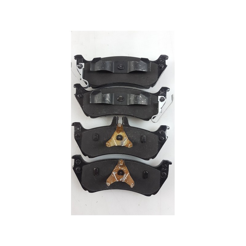 Pièce pour MERCEDES-BENZ - Brake Pad Set A1634200520