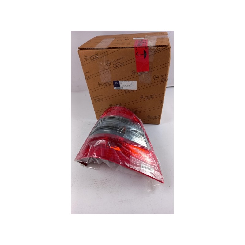 Pièce pour MERCEDES-BENZ - Combination Rearlight A1638202664