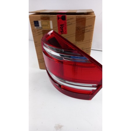 Pièce pour MERCEDES-BENZ - Combination Rearlight A1648200664