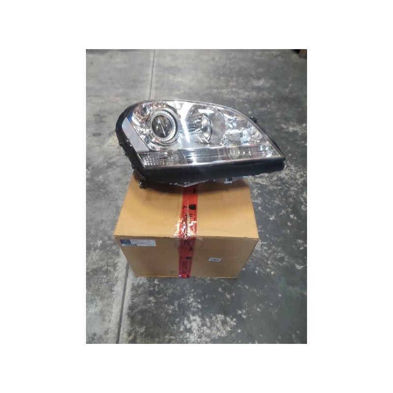 Pièce pour MERCEDES-BENZ - Headlight A1648205661