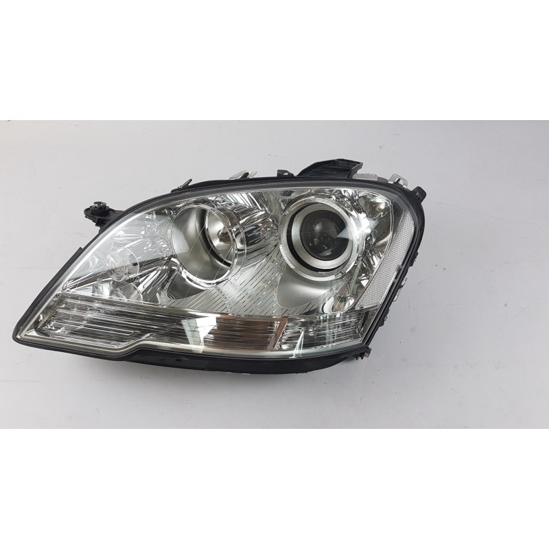 Pièce pour MERCEDES-BENZ - Headlight A1648206961