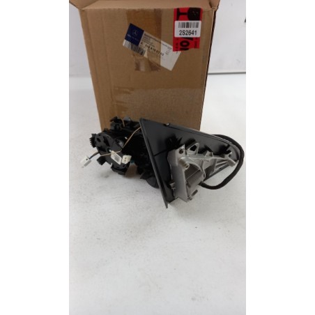 Pièce pour MERCEDES-BENZ - Holder, Outside Mirror A1668100193