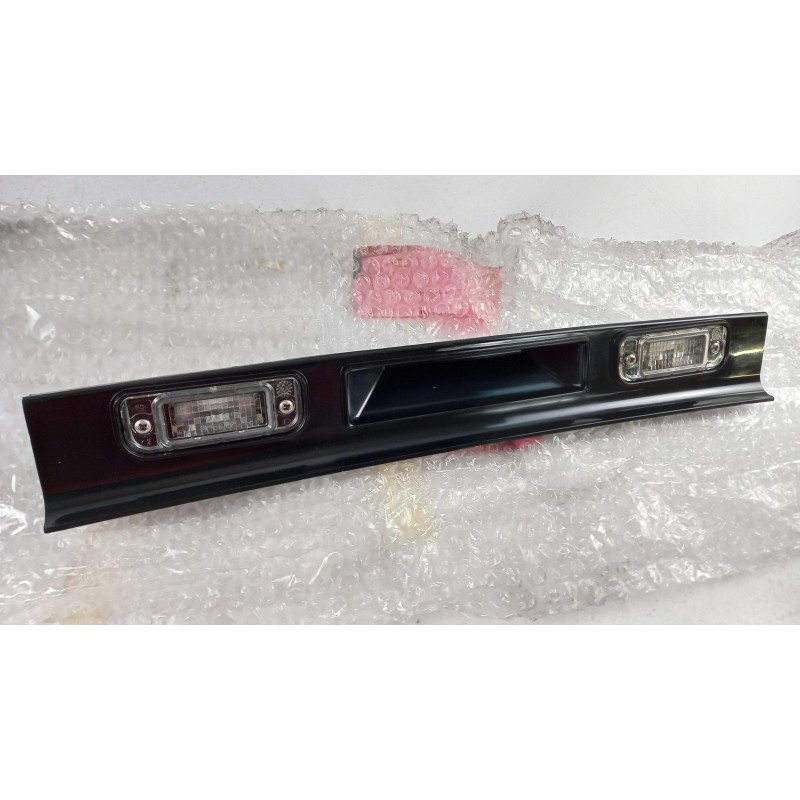 Pièce pour MERCEDES-BENZ - Trim, Luggage Compartment A1687400093