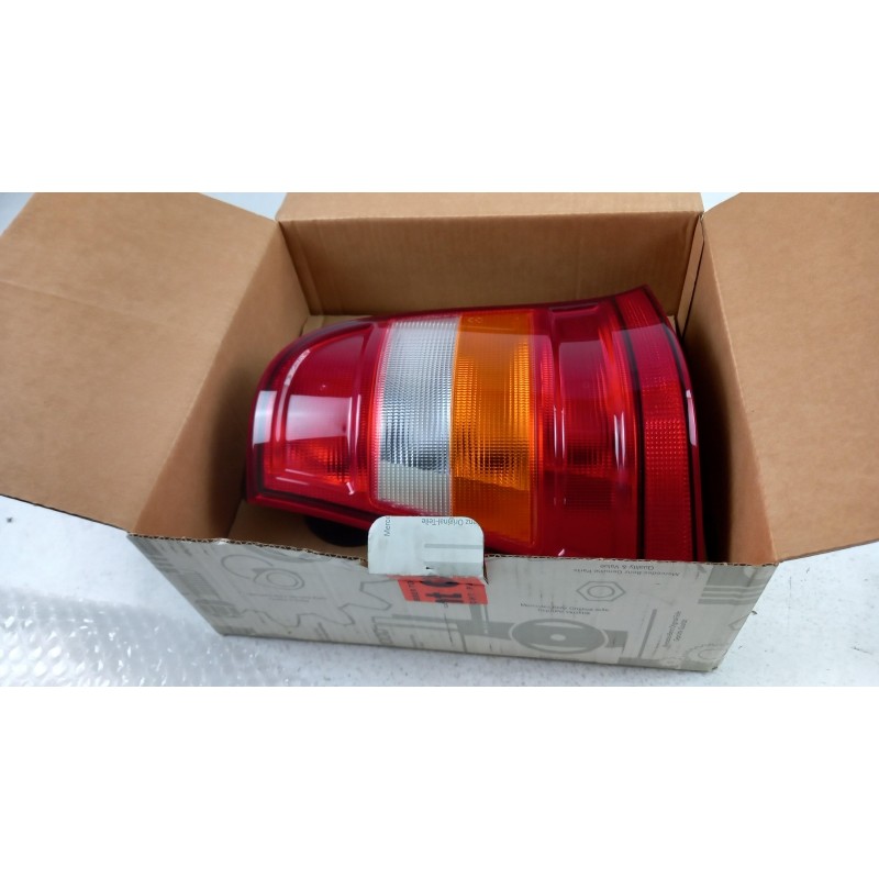 Pièce pour MERCEDES-BENZ - Combination Rearlight A1688200164