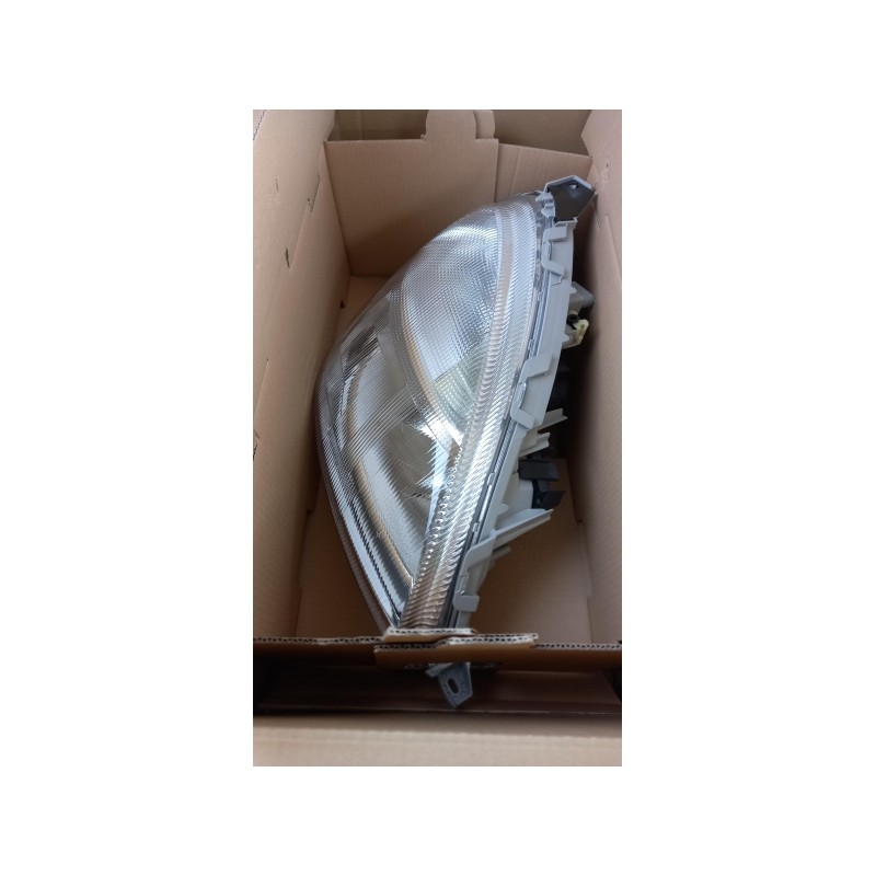 Pièce pour MERCEDES-BENZ - Headlight A1688201061