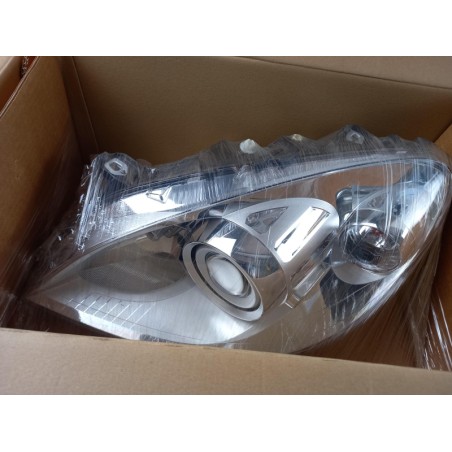 Pièce pour MERCEDES-BENZ - Headlight A1698206761