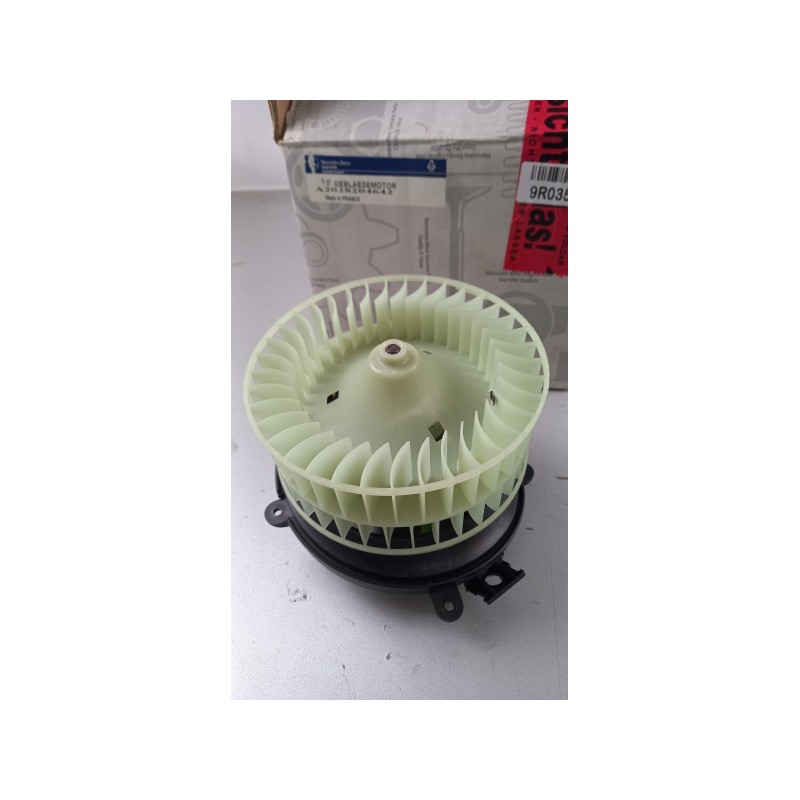 Pièce pour MERCEDES-BENZ - Interior Blower A2028204642
