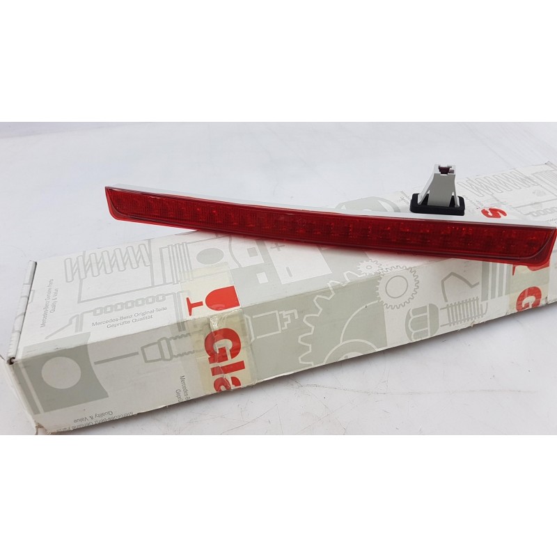 Pièce pour MERCEDES-BENZ - Auxiliary Stop Light A2038200356