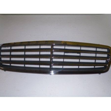 Pièce pour MERCEDES-BENZ - Radiator Grille A20388001237D11
