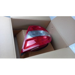 Pièce pour MERCEDES-BENZ - Combination Rearlight A2048203664