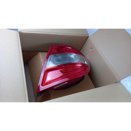 Pièce pour MERCEDES-BENZ - Combination Rearlight A2048203664