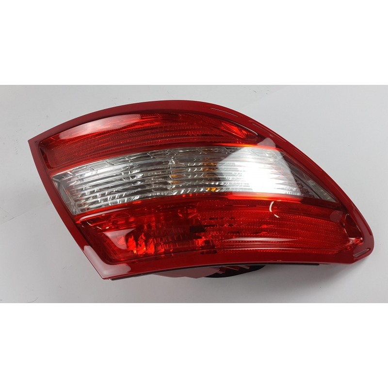 Pièce pour MERCEDES-BENZ - Combination Rearlight A2049068302