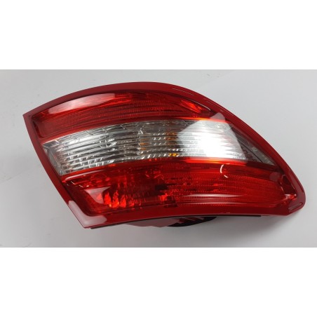 Pièce pour MERCEDES-BENZ - Combination Rearlight A2049068302