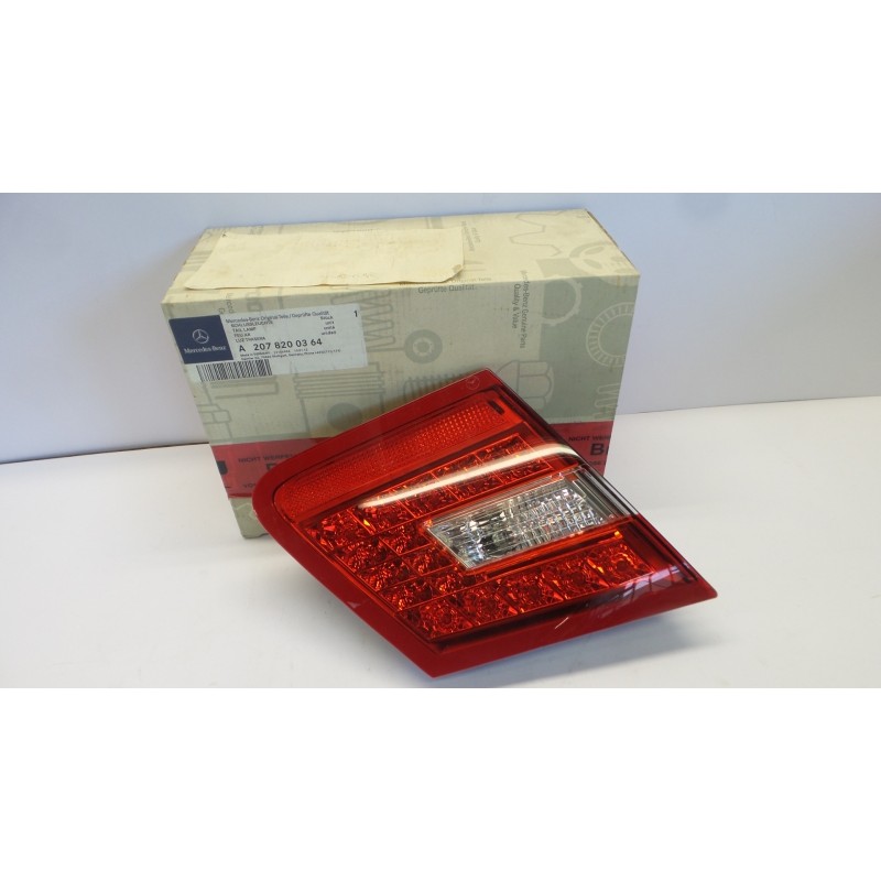 Pièce pour MERCEDES-BENZ - Combination Rearlight A2078200364