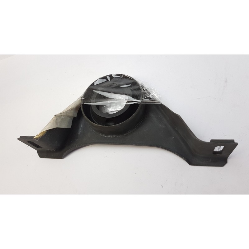 Pièce pour MERCEDES-BENZ - Mounting, Propshaft A2104101881