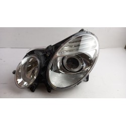 Pièce pour MERCEDES-BENZ - Headlight A2118202961