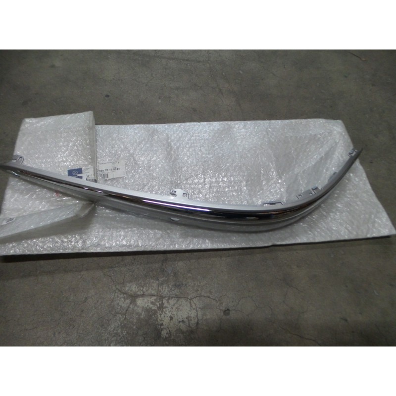 Pièce pour MERCEDES-BENZ - Trim/Protective Strip, Bumper A21188009129744
