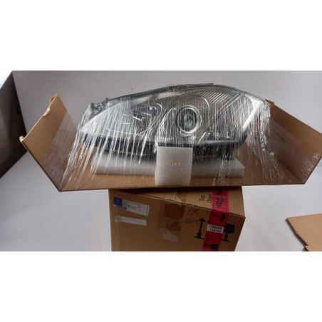 Pièce pour MERCEDES-BENZ - Headlight A2218201961