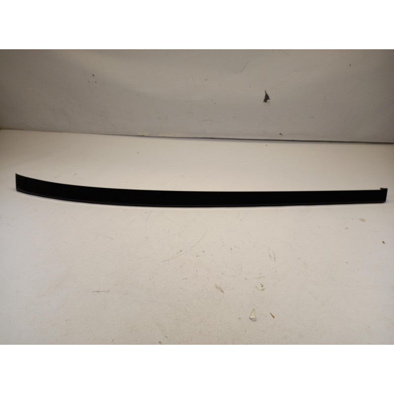 Pièce pour MERCEDES-BENZ - Trim/Protective Strip, Roof A2466901482