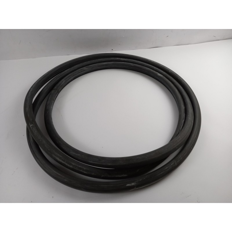 Pièce pour MERCEDES-BENZ - Seal, Windscreen A3816710320