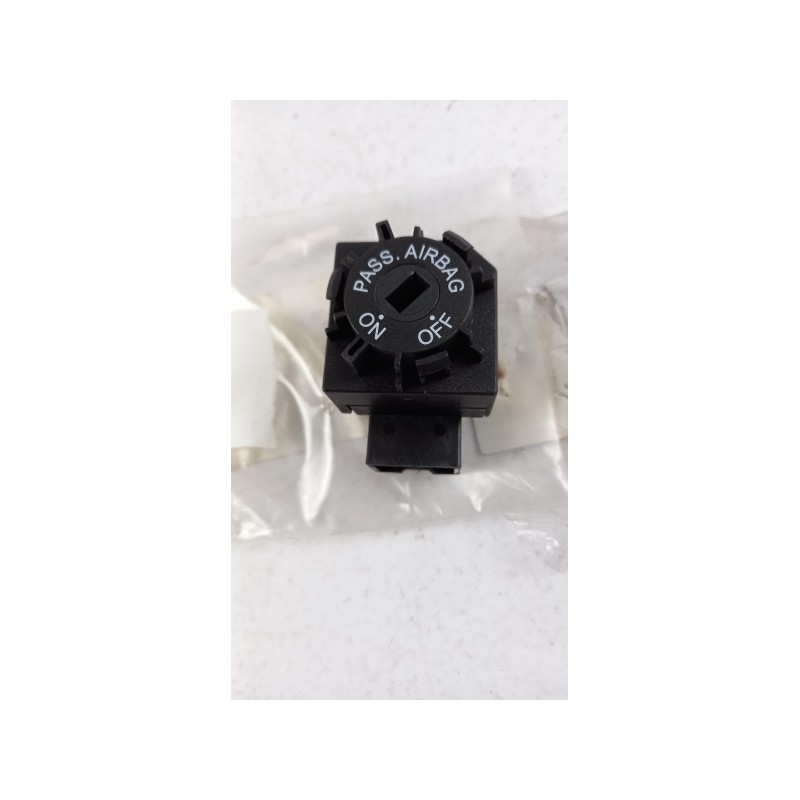 Pièce pour MERCEDES-BENZ - Switch A4548206210