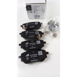 Pièce pour MERCEDES-BENZ - Brake Pad Set A4704230600