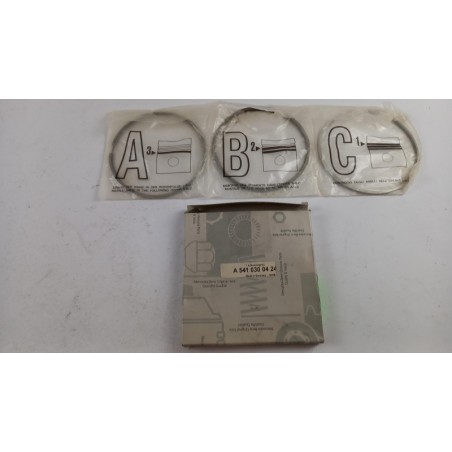 Pièce pour MERCEDES-BENZ - Piston Ring Kit A5410300424
