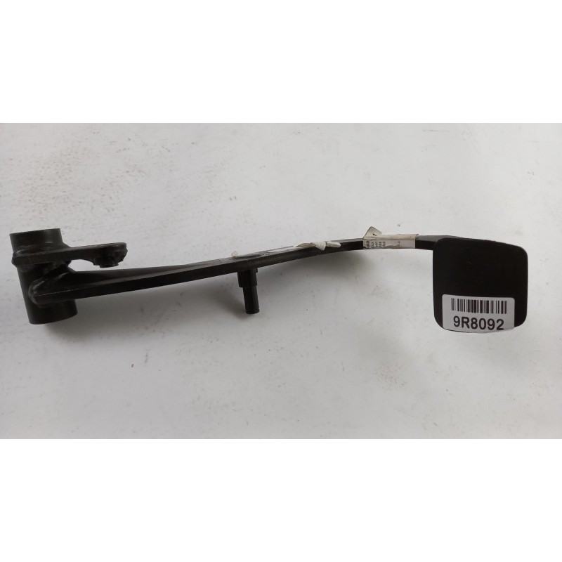Pièce pour MERCEDES-BENZ - Clutch Pedal A6732900816