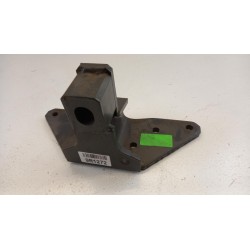 Pièce pour MERCEDES-BENZ - Holder, Engine Mounting A6772400340